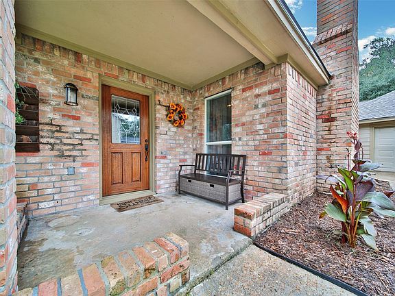 2nd image of 19619 Hurst Wood Dr