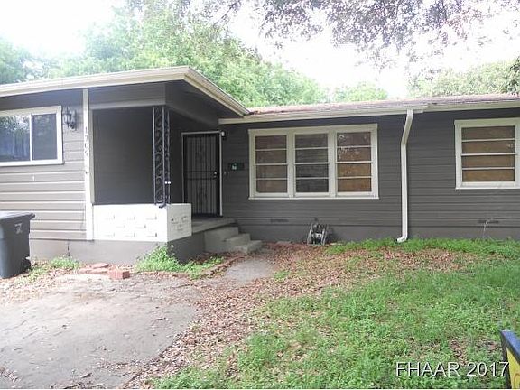 2nd image of 1709 Smith Dr