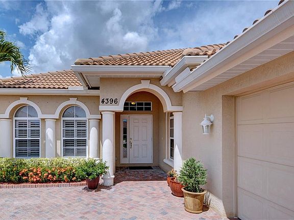 4th image of 4396 NW Oakbrook Cir