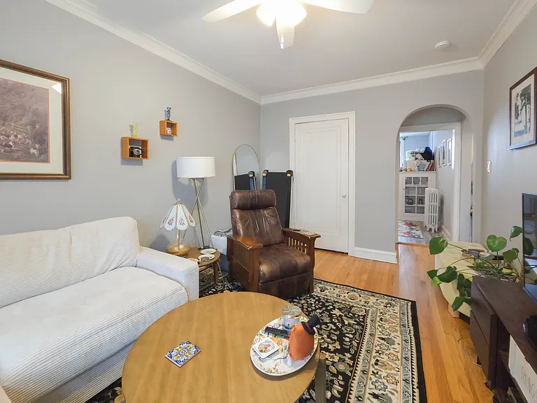 2336 1/2 W School St #3 — Photo 8