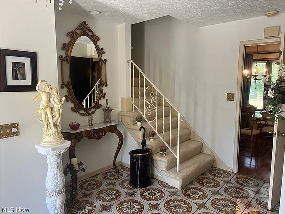 2nd image of 5225 Ashwood Dr