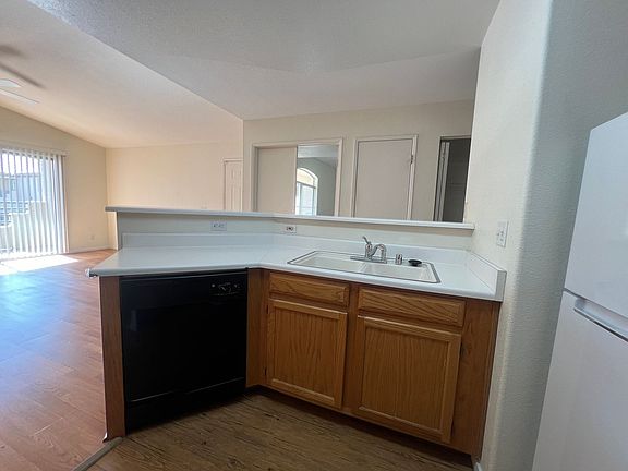 3rd image of 5415 W Harmon Ave Unit 2040