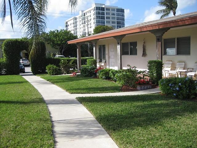 1st image of 411 Seasage Dr APT 1