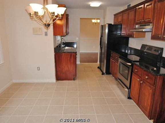 3rd image of 13423 Parcher Ave