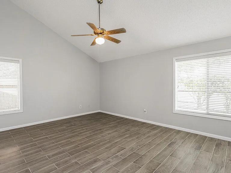 2015 Braesmeadow Ln — Photo 18