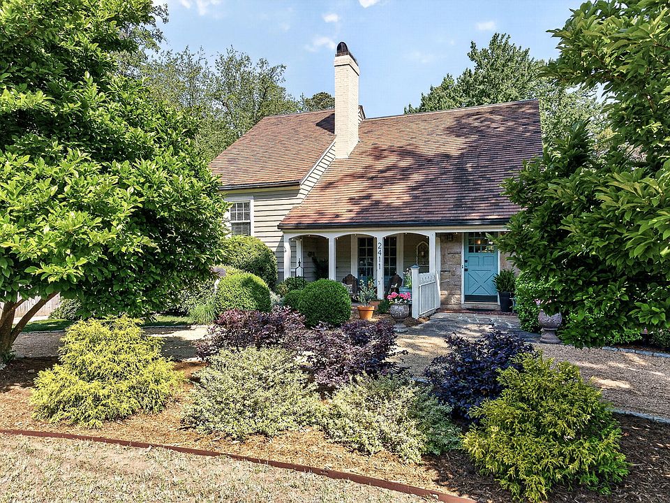 1st image of 2411 Anderson Dr