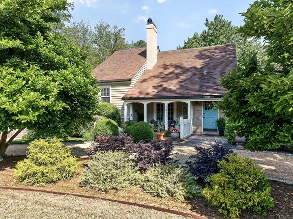 2411 Anderson Dr, Raleigh, NC 27608