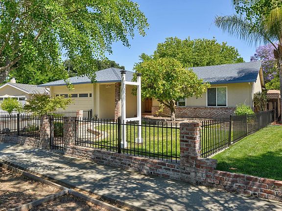 2nd image of 6978 El Marcero Ct