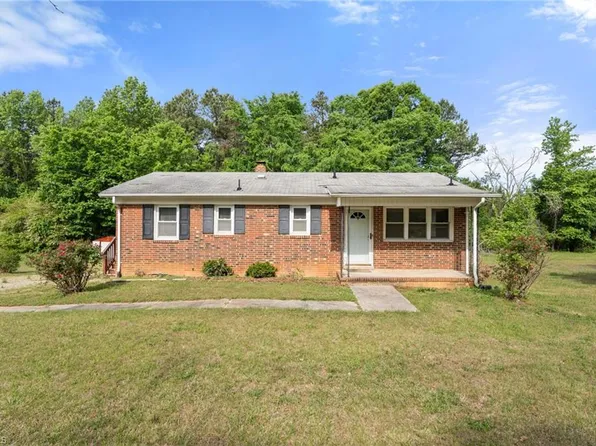 9569 Ridgeville Rd, Leasburg, NC 27291