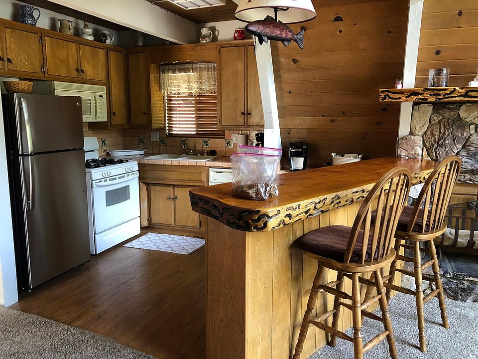 2nd image of 27322 Pinewood Dr