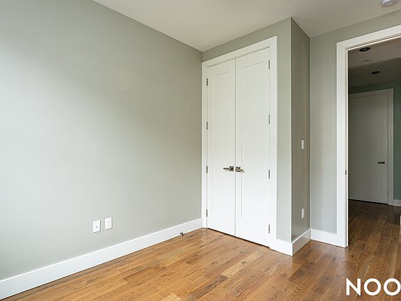 4th image of 238 Pulaski St #4L