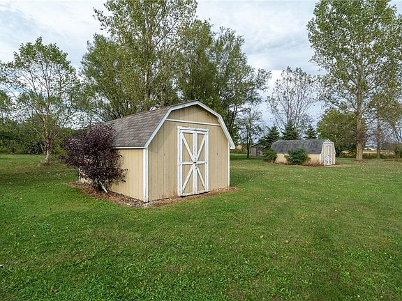 5th image of 1089 Township Road 353