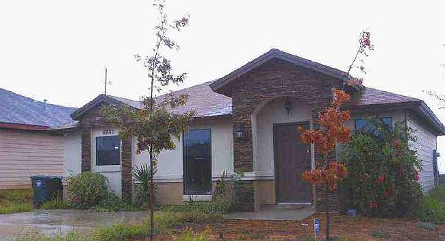 2nd image of 2115 Los Pinos Dr