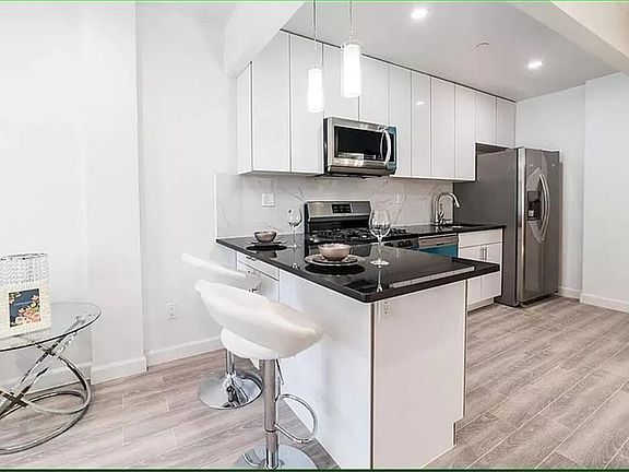 3rd image of 2503 Ocean Ave APT 2B