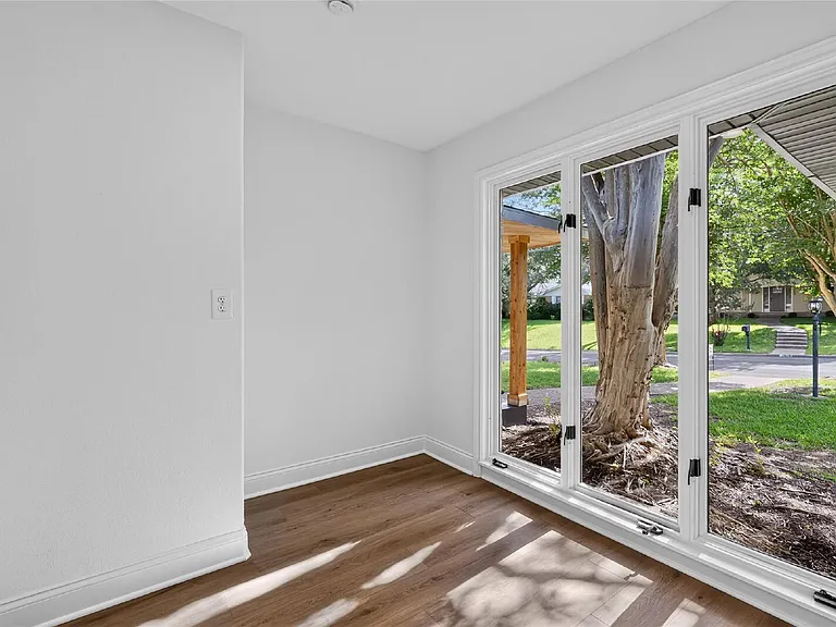 2808 Woodland Dr — Photo 11