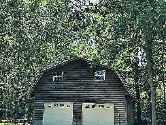 2nd image of 582 Brooklawn Trl SE