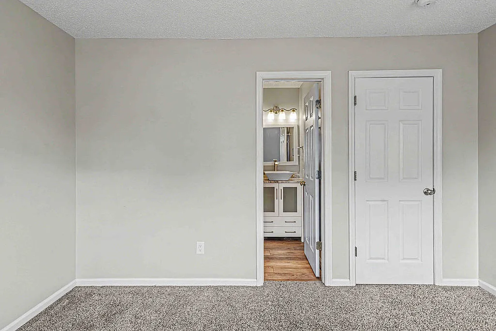 103 Meadowbrook Lane - 1 — Photo 4