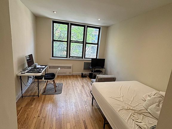 4th image of 334 E 90th St APT 3D