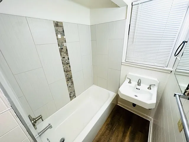 1299 N Linden Ave — Photo 10
