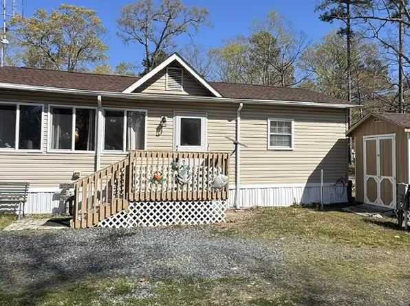 5202 Pintail Dr, Horntown, VA 23395