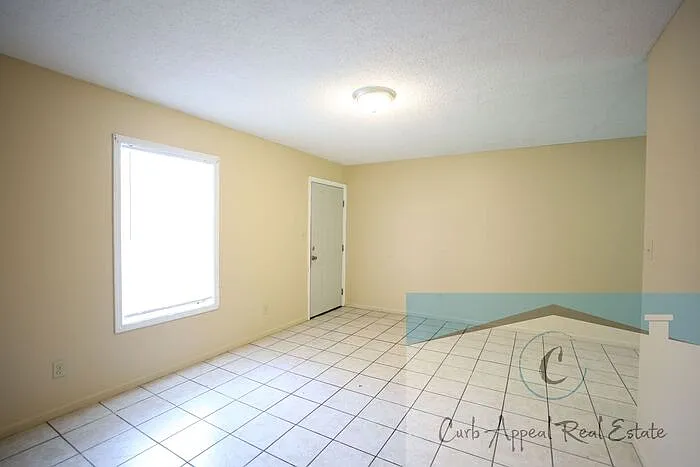 113 N Rogers St #3 — Photo 5