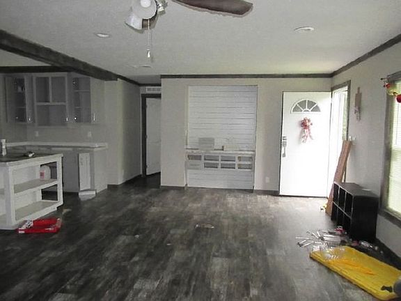 Additional Living Room