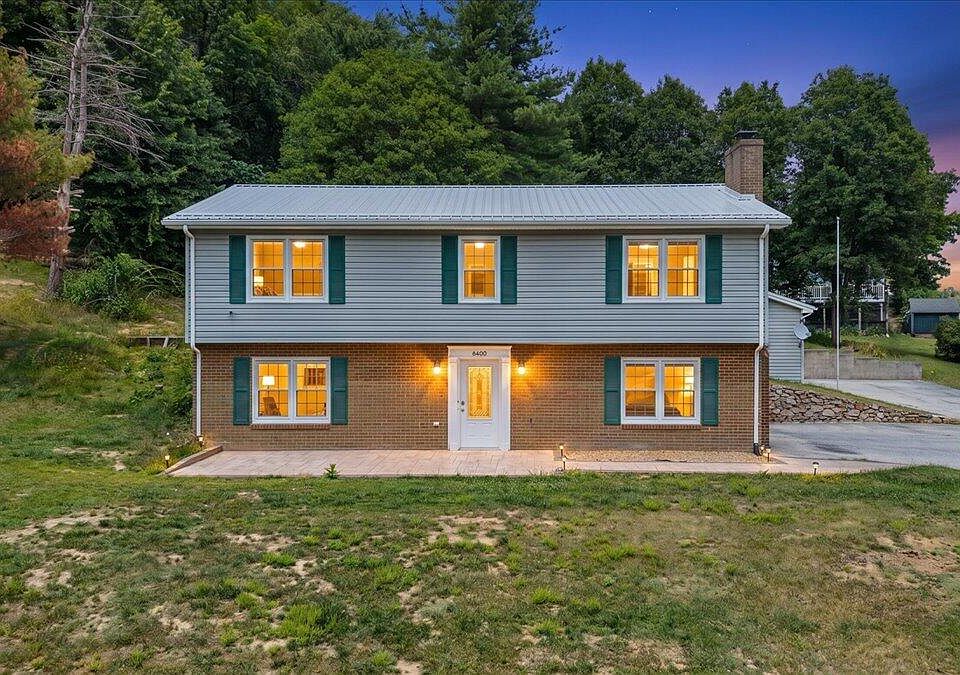 1st image of 6408 Orchard View Ln