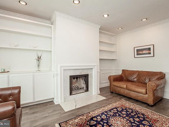 2nd image of 4615 Macarthur Blvd NW