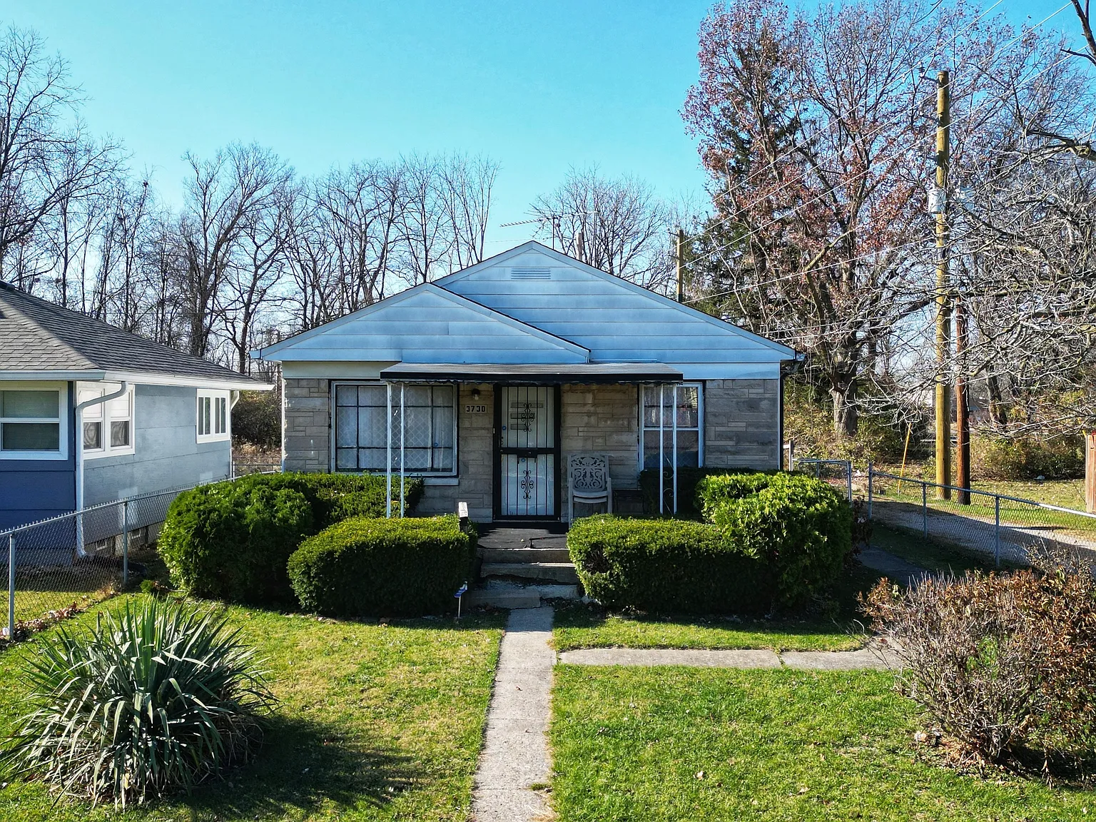 3730 N Layman Ave photo 1