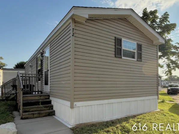 72 N Green Meadow St SE, Grand Rapids, MI 49548