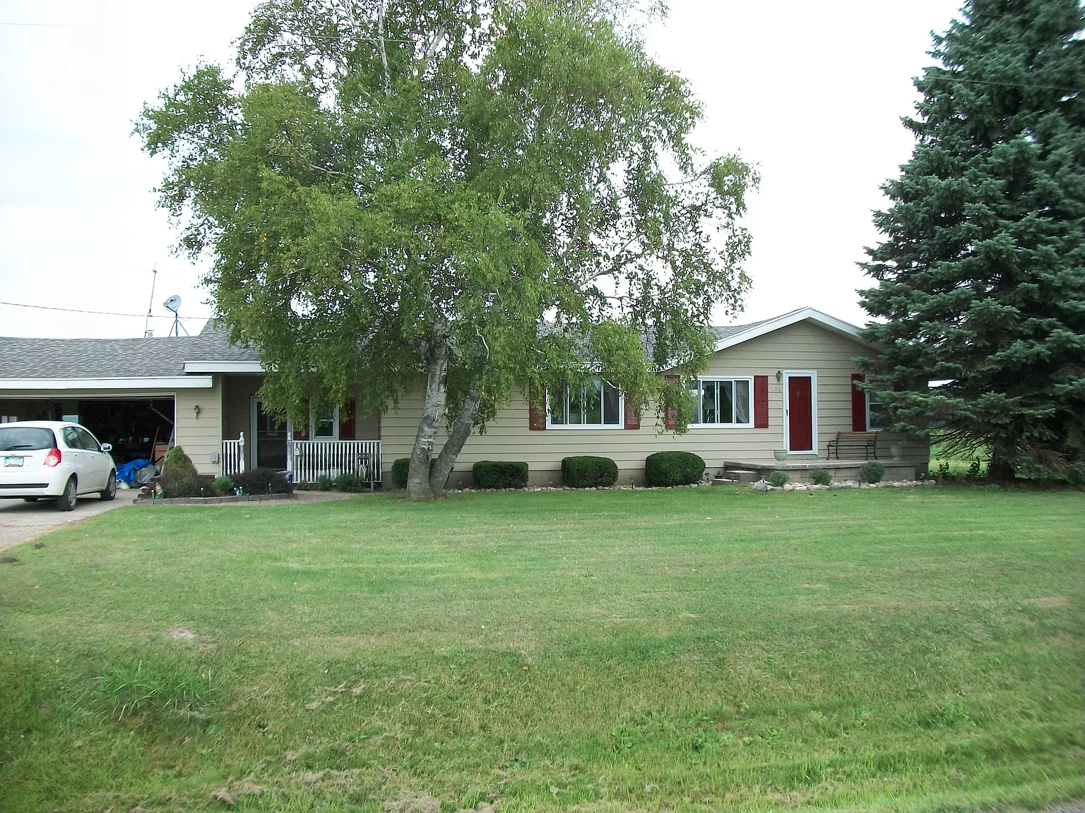 204 W Townline Rd photo 1