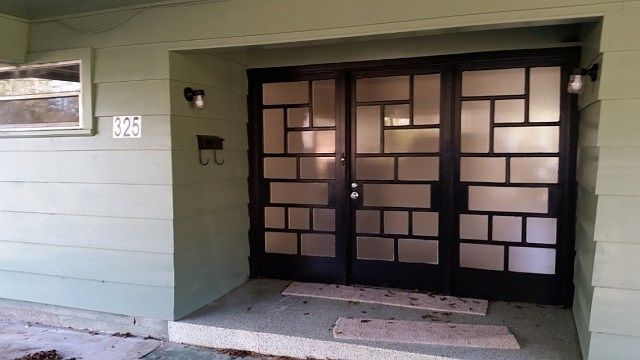 1st image of 325 Forest St