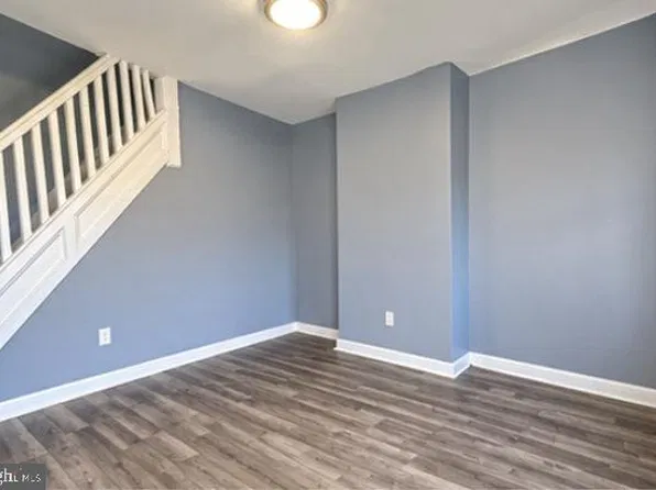 9 Ferry St, Trenton, NJ 08611