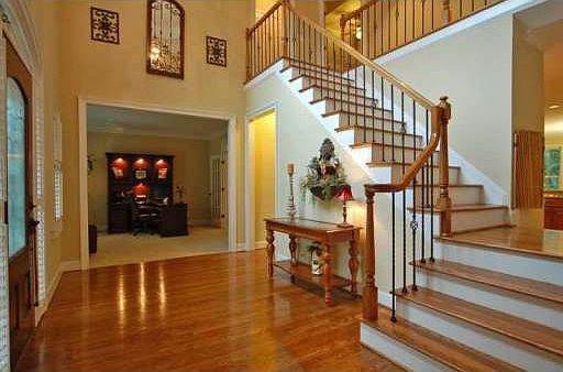 2nd image of 404 Amber Ln