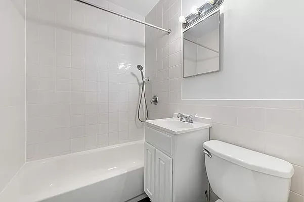 Rented by REAL New York | media 17