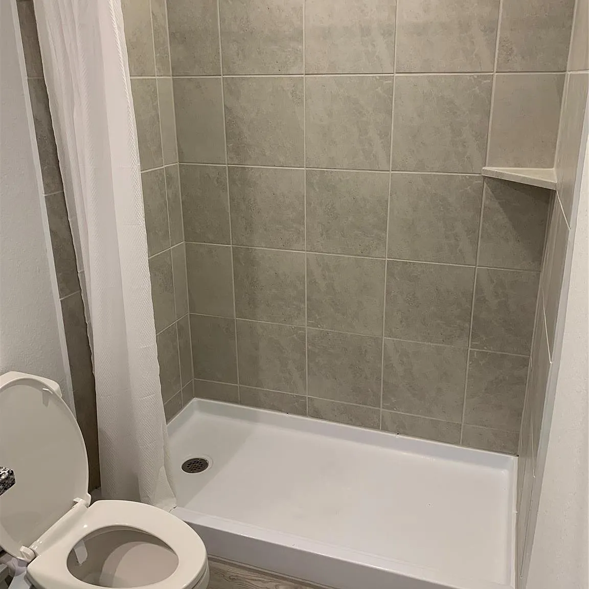 3 bed, 1376 sqft, $1,695 — Photo 3