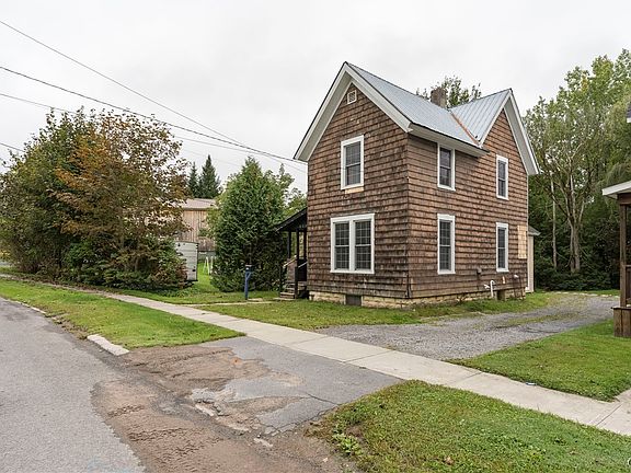 2nd image of 823 Alexandria St