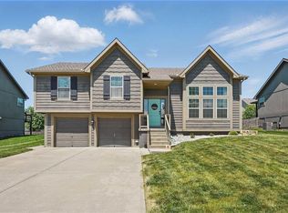 8922 NE 116th Ter, Kansas City, MO 64157