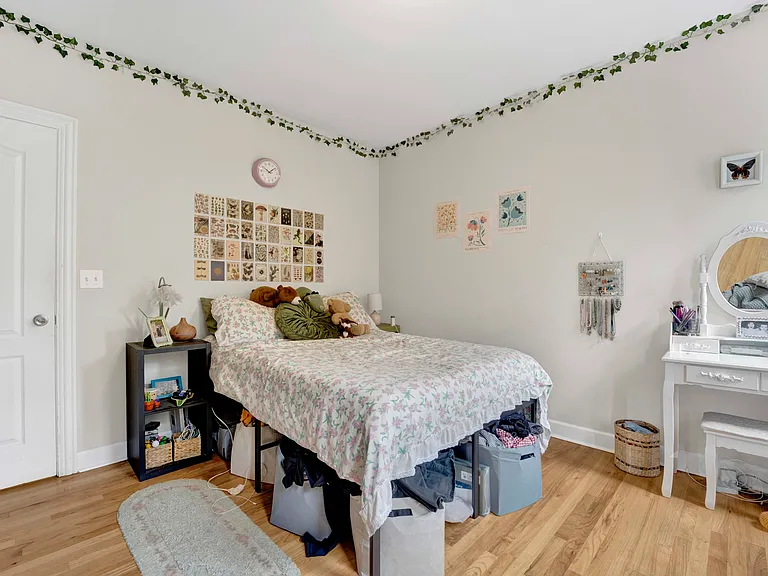 2456 N Hamlin Ave #3 — Photo 11