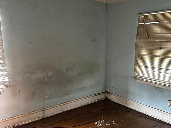 5th image of 2589 Jefferson St