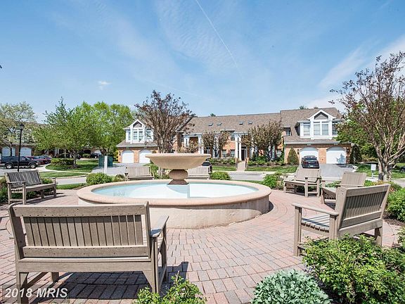 3rd image of 1813 Courtyard Cir #D