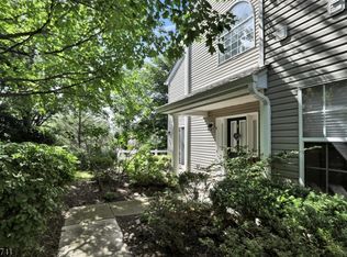 9 Four Oaks Rd, Bedminster, NJ 07921