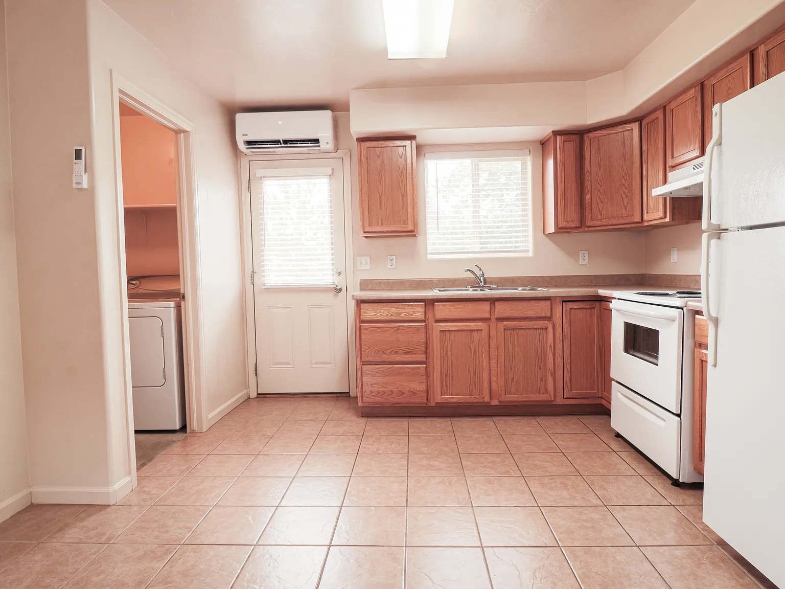 2589 East Cactus Road — Photo 4