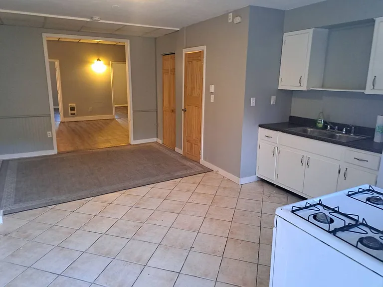 514-516 Main St — Photo 32