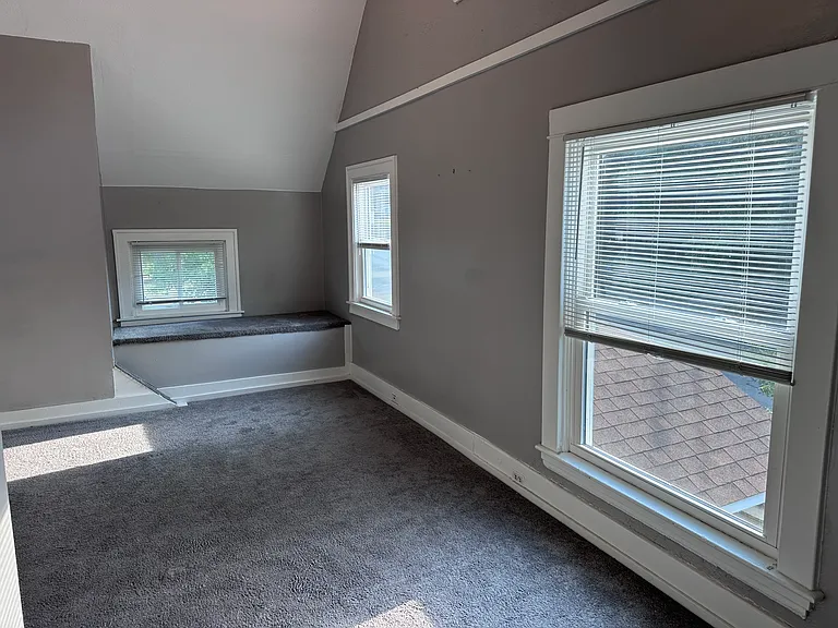 729 College Ave NE #2 — Photo 24