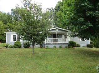 150 Hill Crest Dr, Lake Lynn, PA 15451