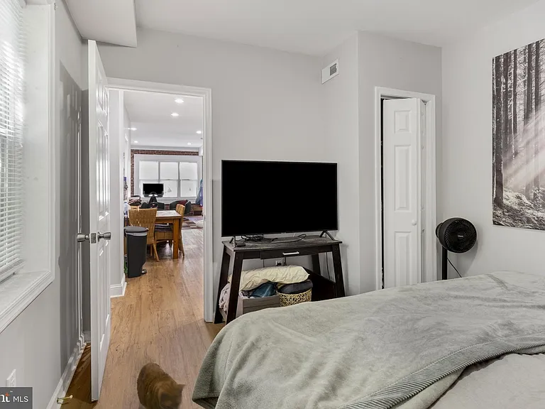 1209 E Susquehanna Ave #1 — Photo 8