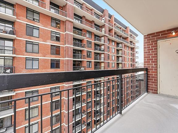 4th image of 700 1st St APT 12A
