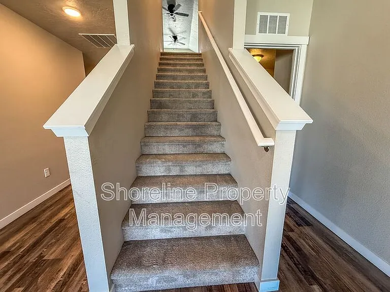 19304 Geneva Way — Photo 13