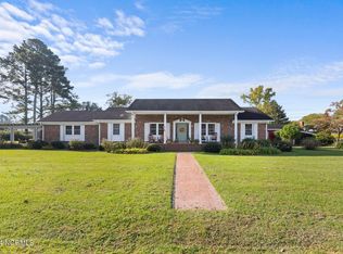 418 E Quinn St, Beulaville, NC 28518